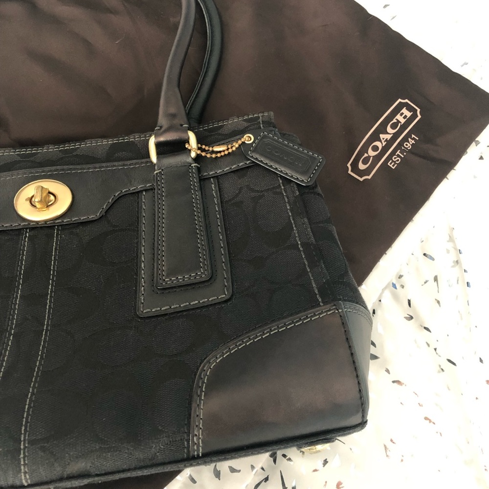 Classic COACH Signature Jacquard Handbag w/dustbag - Picture 7 of 8